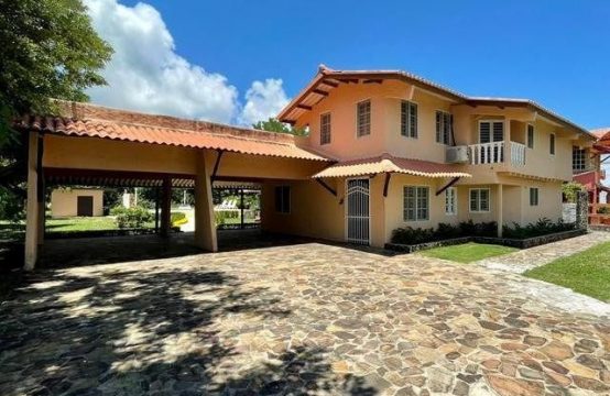 Se Vende Casa en Playa Malibú, Nueva Gorgona