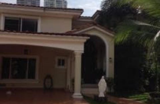 Casa en venta o alquiler en Costa Azul